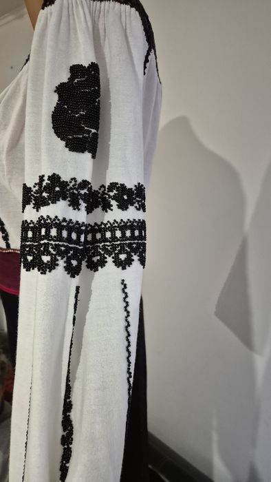 Costum popular traditional Bucovina