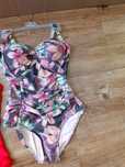 Penti costum de baie