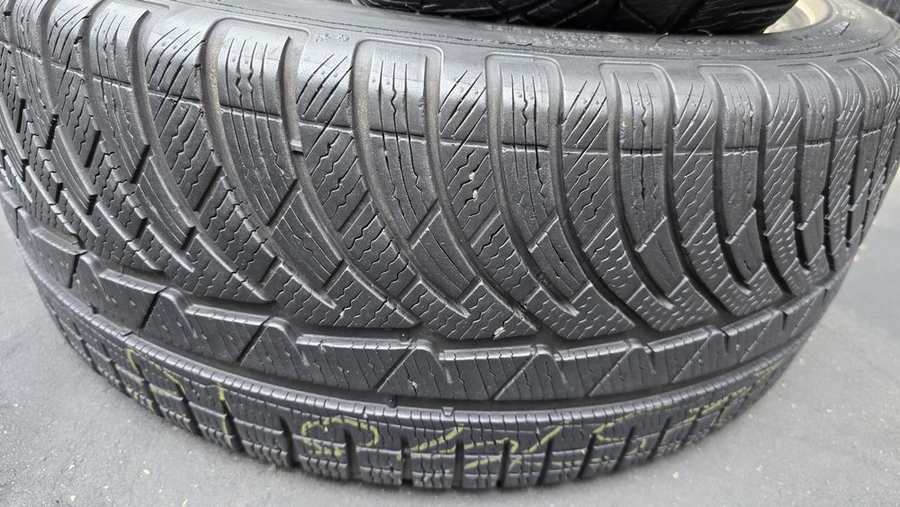 2 anvelope iarnă Michelin 225/45/18