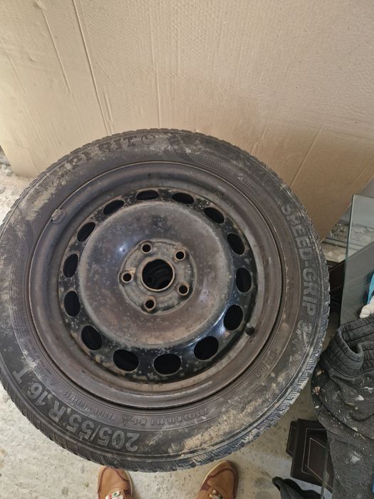 Jante de tabla si cauciucuri iarna 205/55 R16 Volkswagen Passat