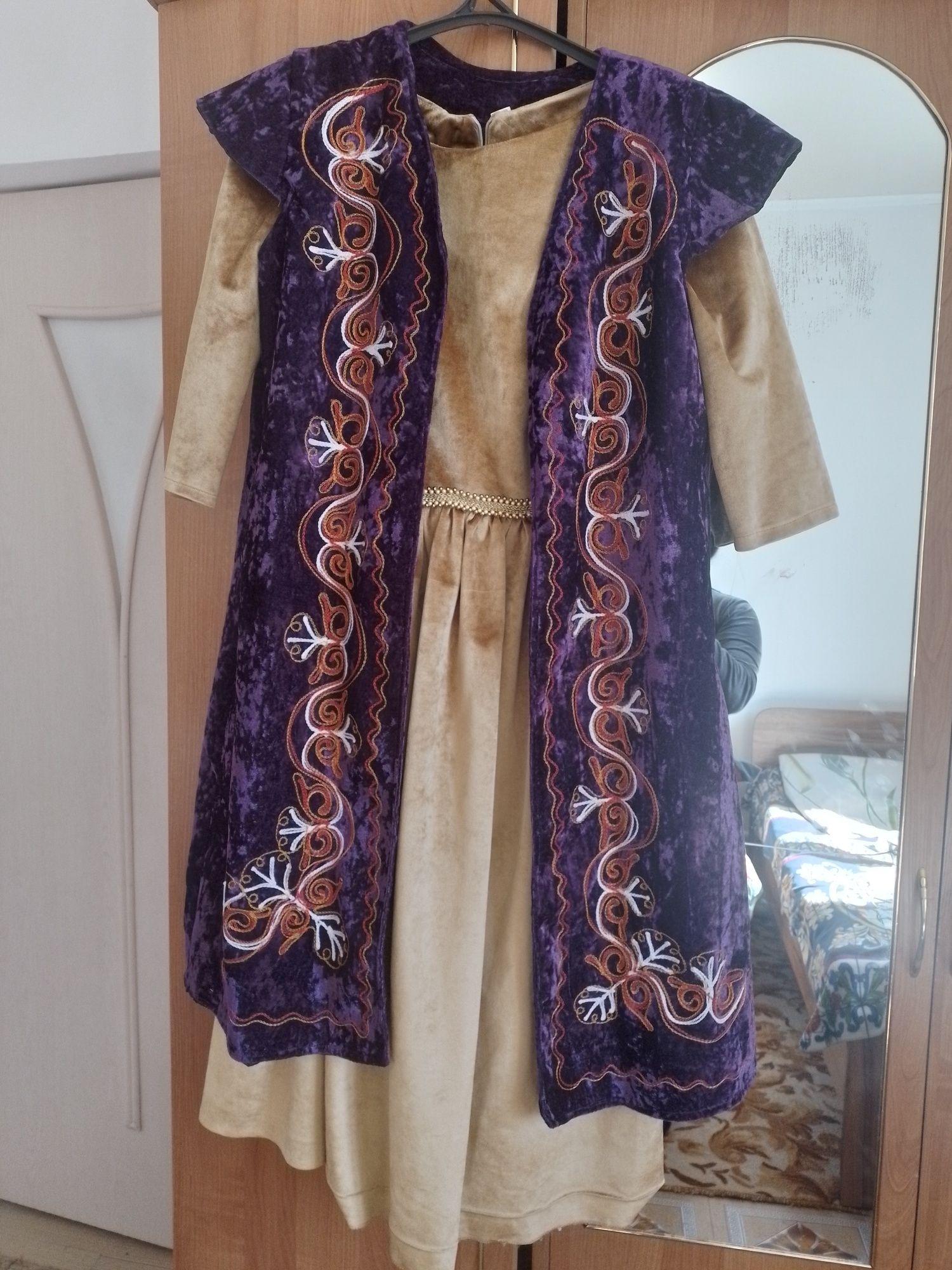 Казахское платье на прокат 3500
