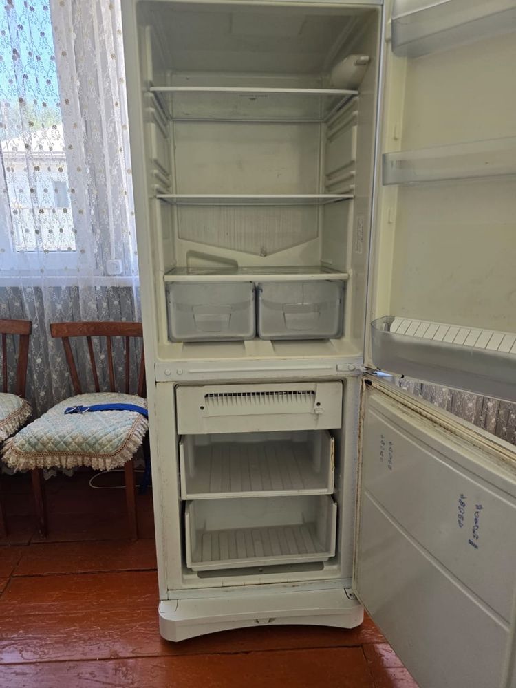 Холодильник.