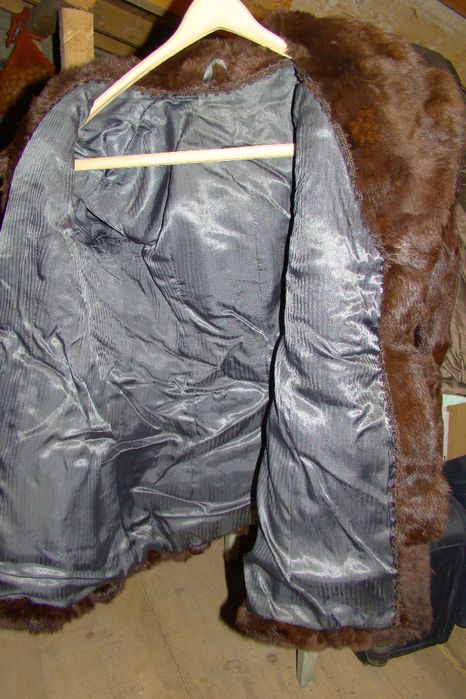 Haina cu blana naturala, 46