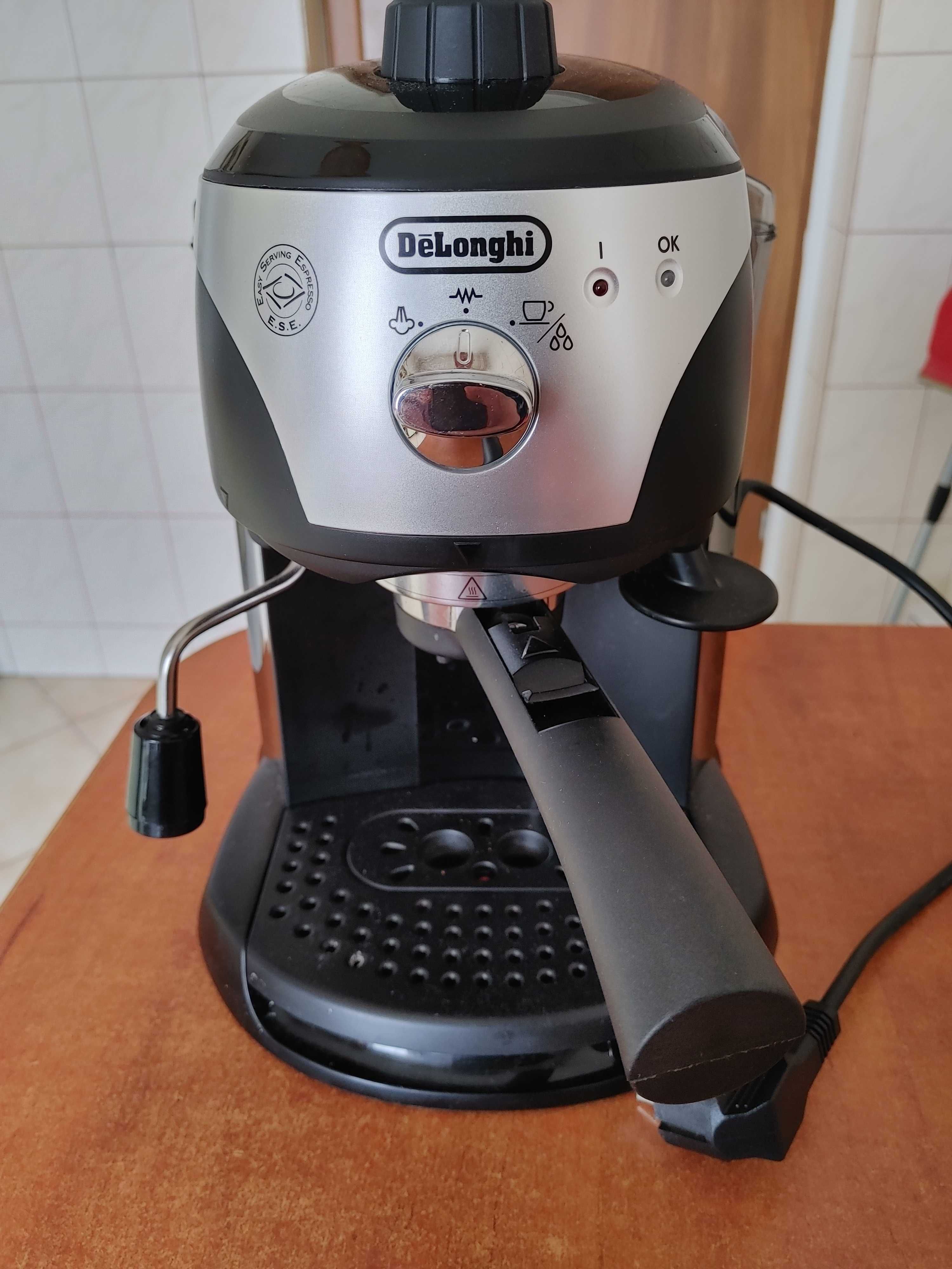 Espressor manual De'Longhi EC221.B, negru/ gri