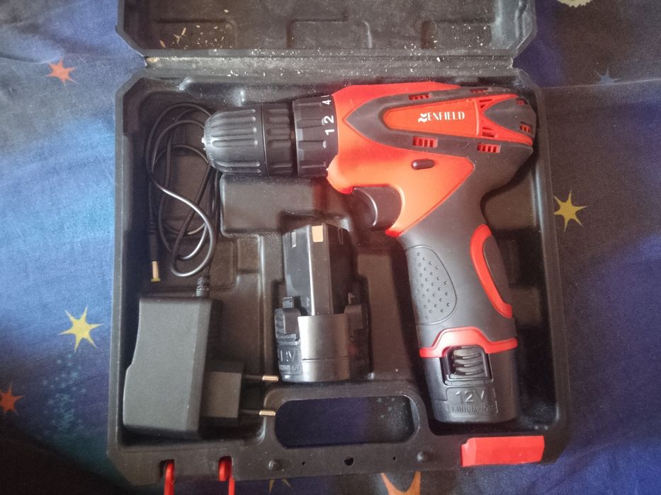 Продам шруповерты 2 штуки