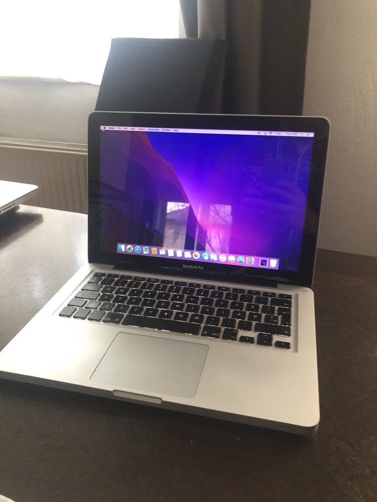 Apple MacBook Pro i5 SSD 8gb