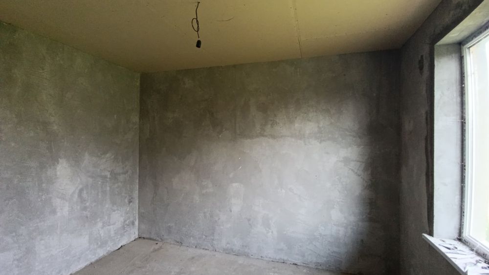 Майский 8,3соток,2 хона+кухня+санузел уйни ичкарисида,80% битган,