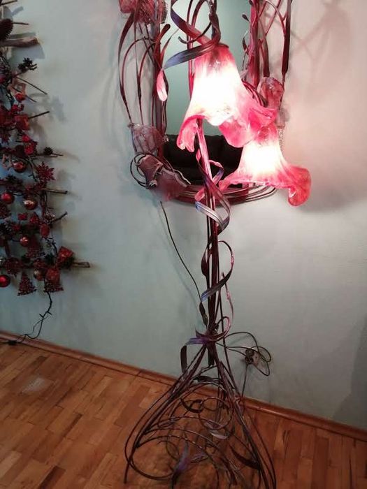 Set veioză înaltă cu picior și oglindă cu veioză