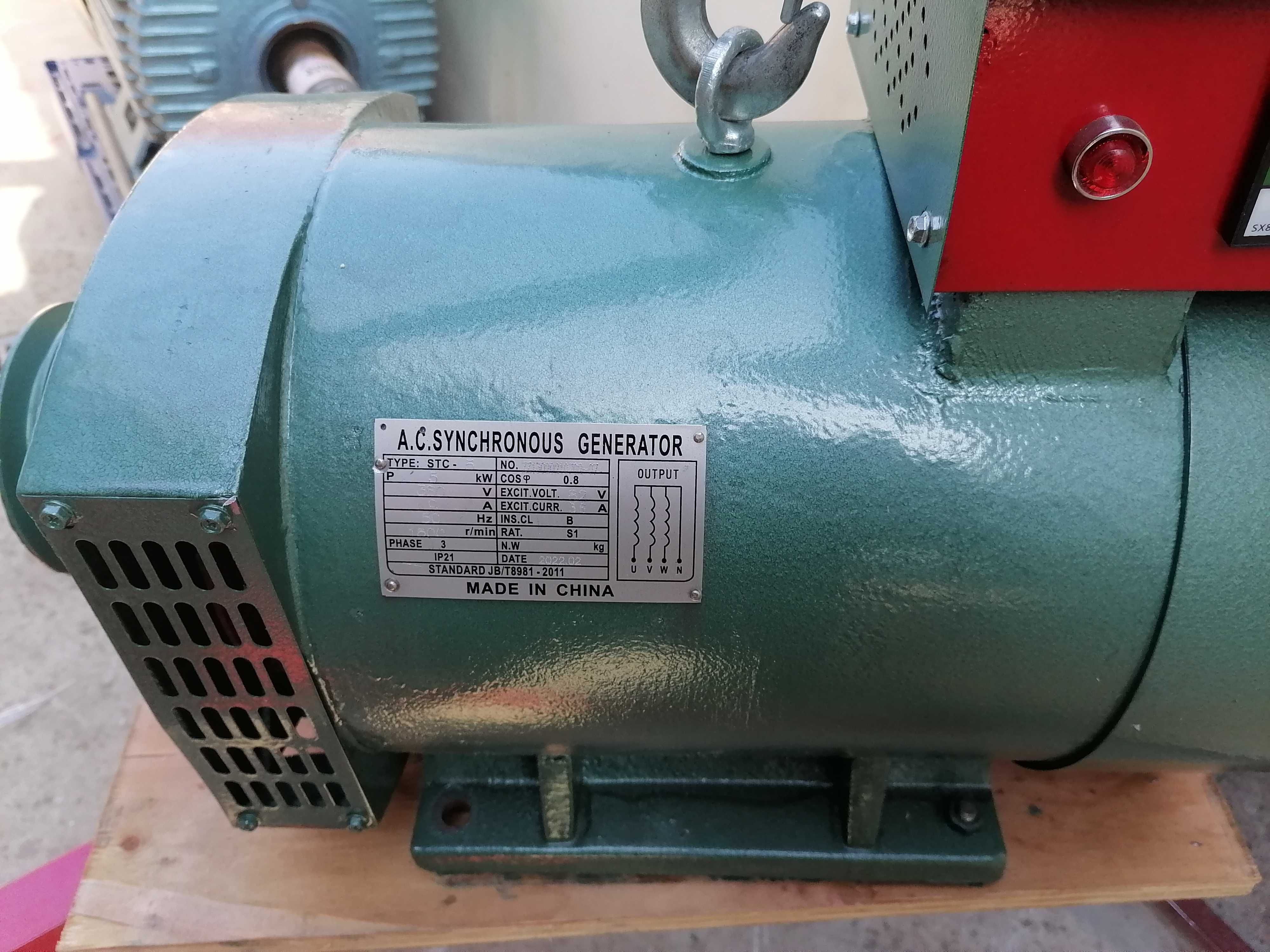 motor generator 15 kw,genereaza tensiune in tandem cu un motor termic.