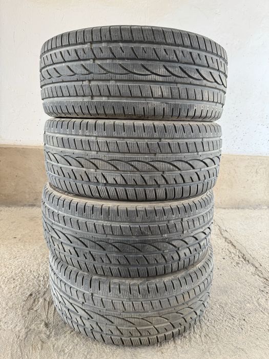 Зимние шины R18 в отличном состоянии