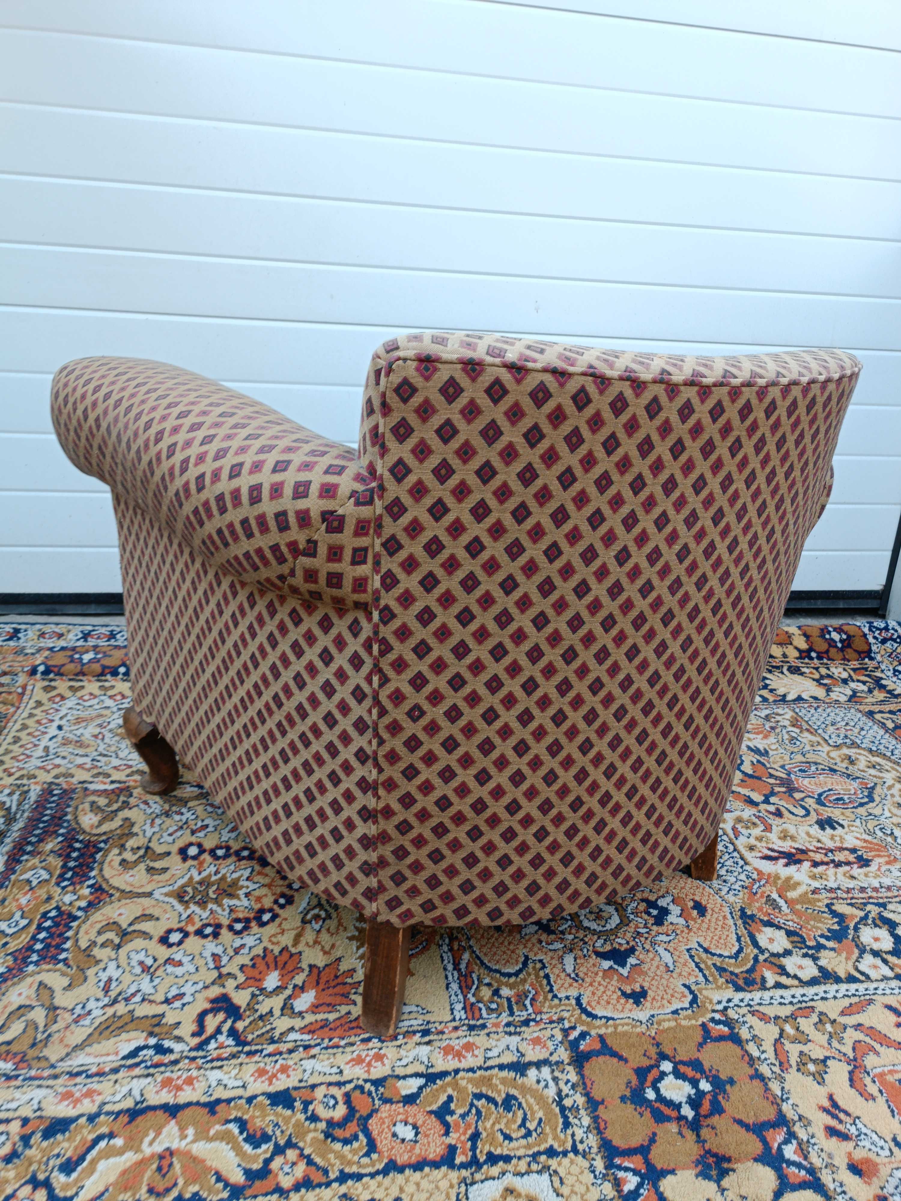 Винтидж фотьойл кресло с дървени крака. Внос Холандия