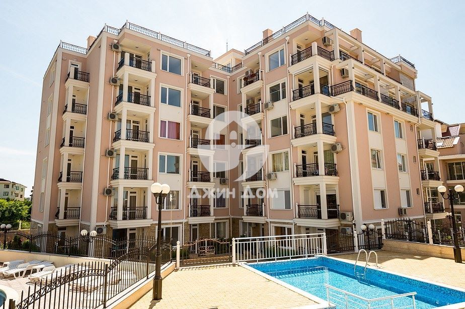 Продава се Двустаен апартамент в Свети Влас - 51 кв.м за 1471 €/кв.м - Снимка #6