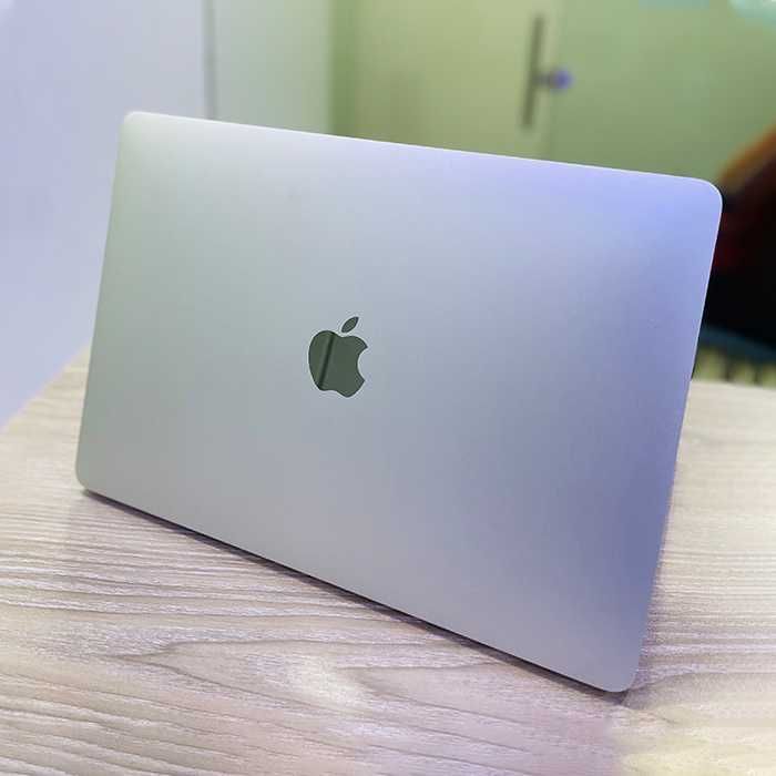 Apple MacBook Pro 15,1 Intel Core i7-9750H 16GB RAM 250GB SSD