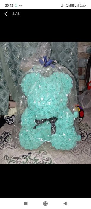 Продаётся мишка из искусственных роз