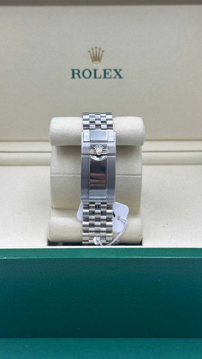 Rolex ref: 126710BLNR 40 mm Oțel, 15 000 euro, an 2020.