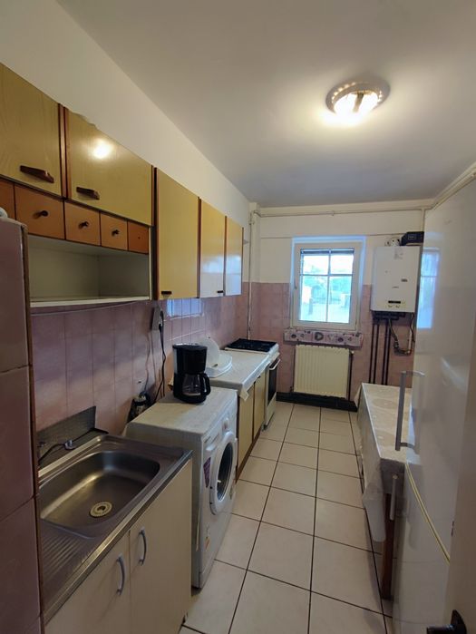 Închiriez apartament 2 camere decomandate, etaj 1, zona centrala Sibiu