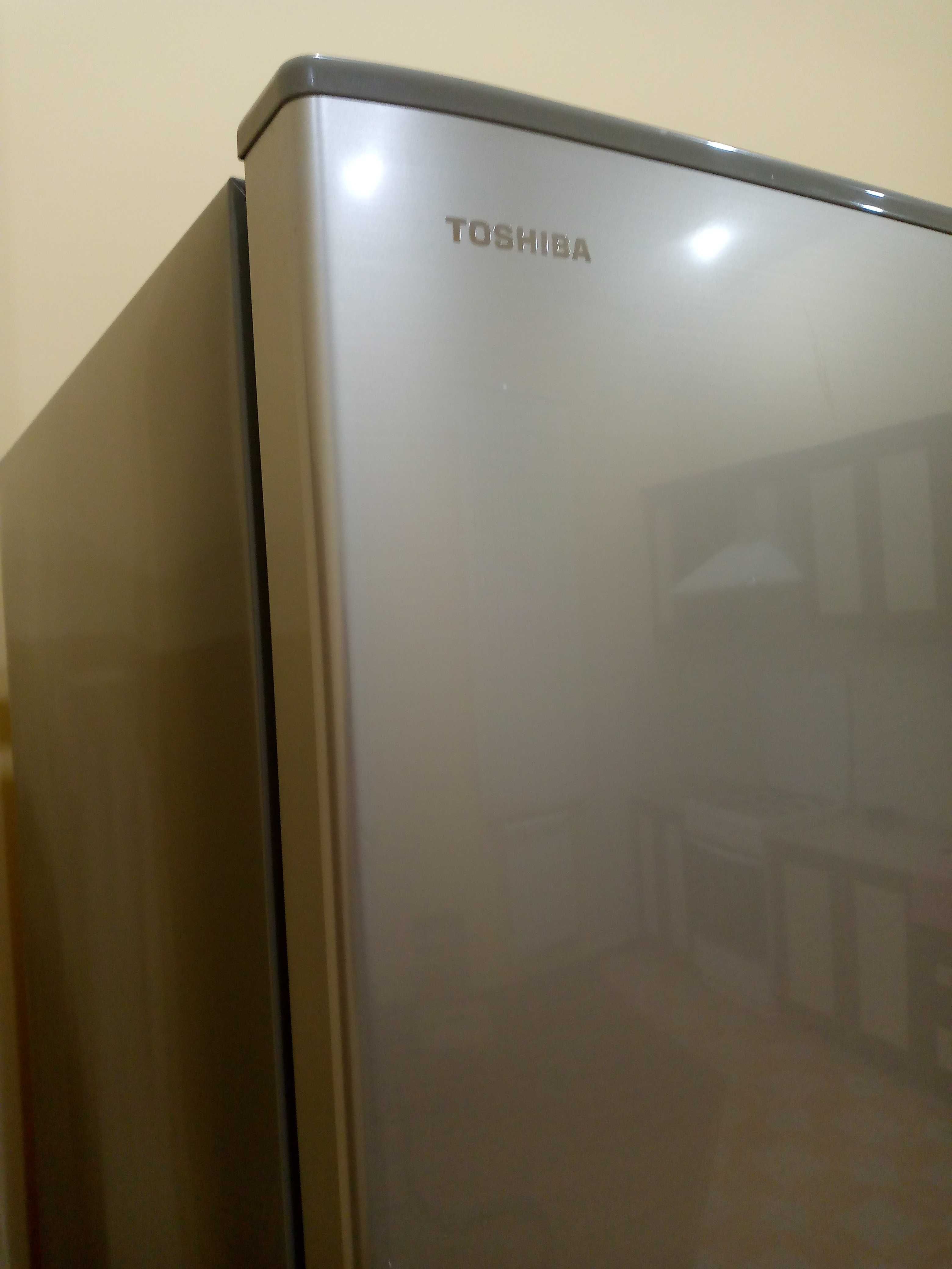 Большой инверторный холодильник оригинал TOSHIBA 608л 80х70х185см