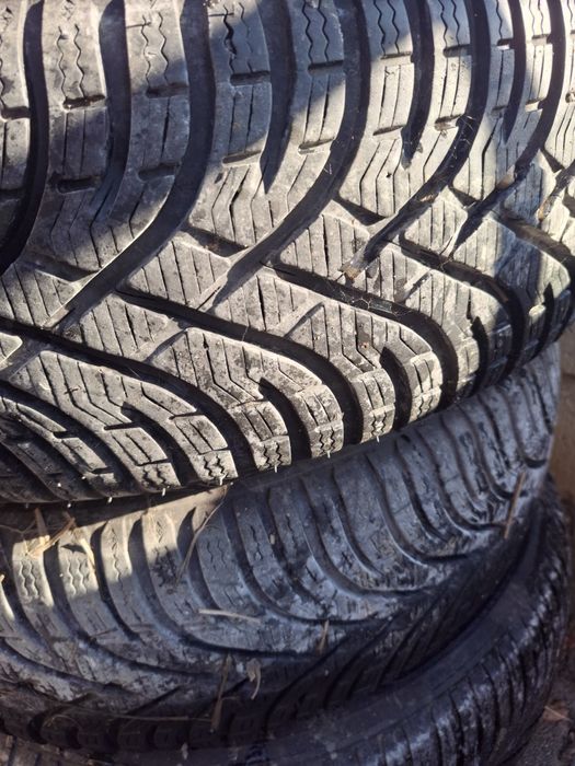 De vânzare: 4 anvelope de iarnă aproape noi – Kleber Krisalp HP3 18