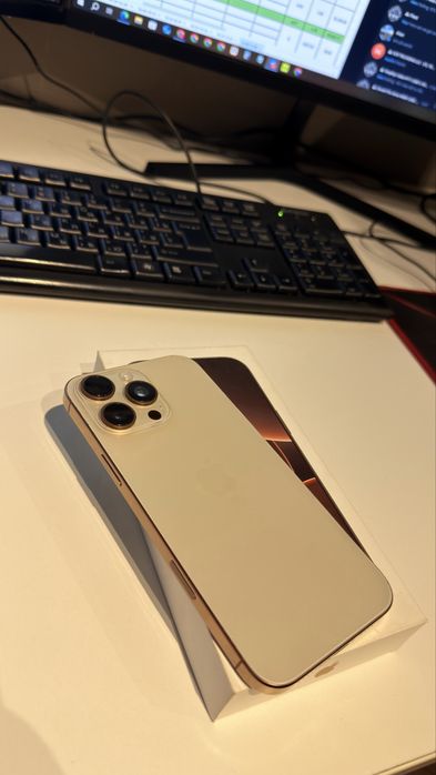 iPhone 16 Pro Max 256GB Desert