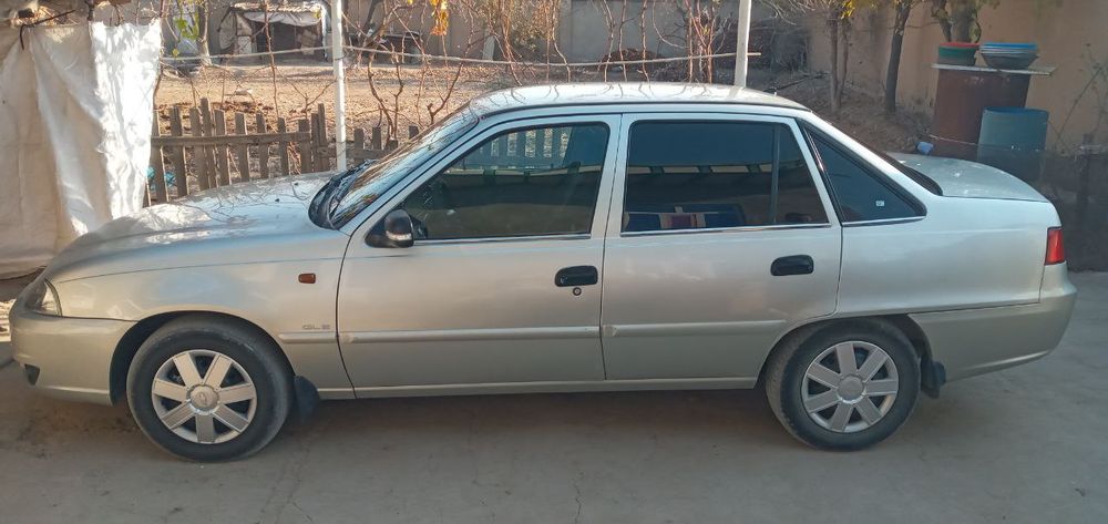 Nexia 2 gebrit srochni sotiladi.