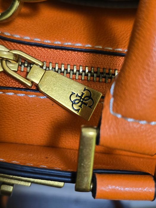 Guess оригинална страхотна дамска чанта