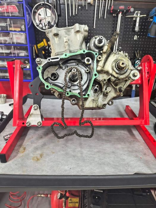 Стойка за двигател