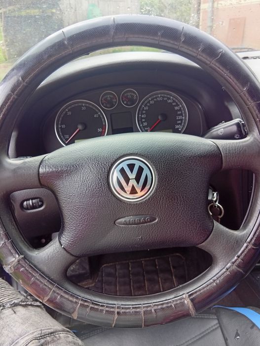 Vând masina, Volkswagen Passat 1.9tdi