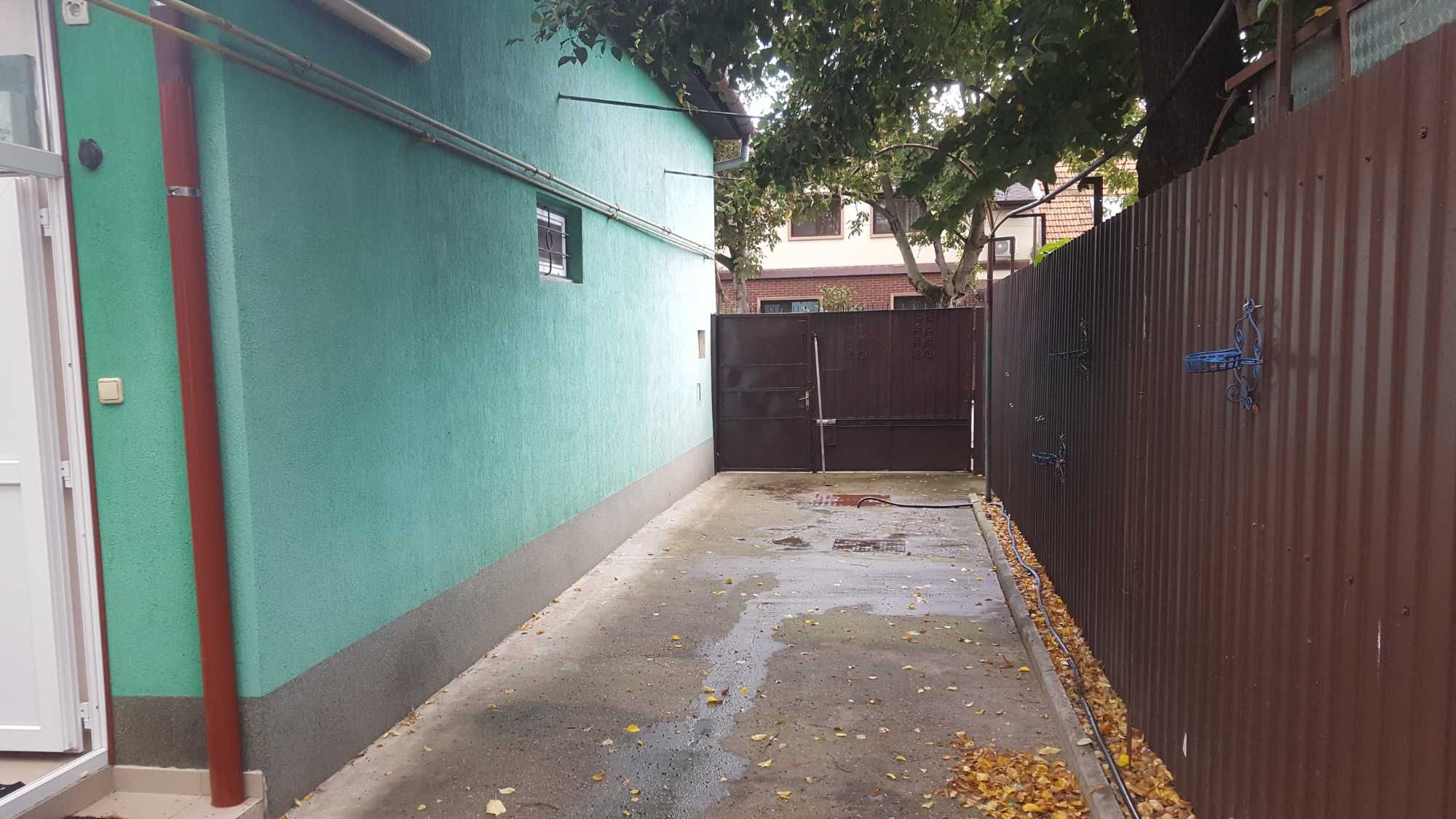 De vanzare casa,3 camere,garaj,curte,anexe,curent trifazic.