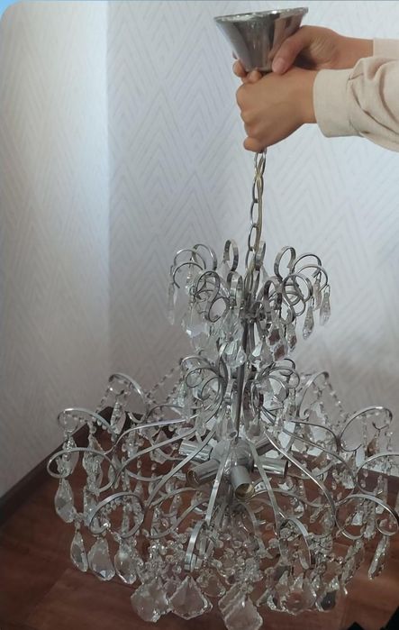 Продам Диван, люстру