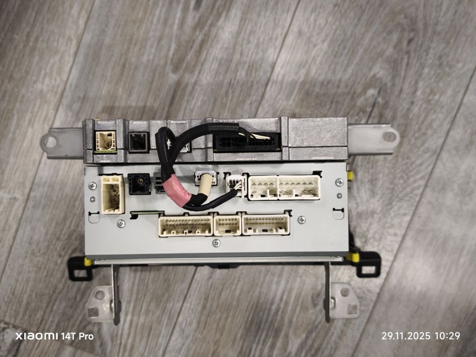 Toyota RAV4 аудио система с навигация отигинална