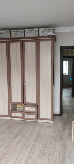 Продам шкаф 4 створч.