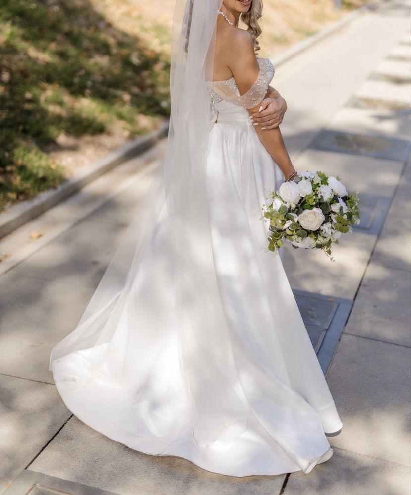 Vand rochie de mireasa