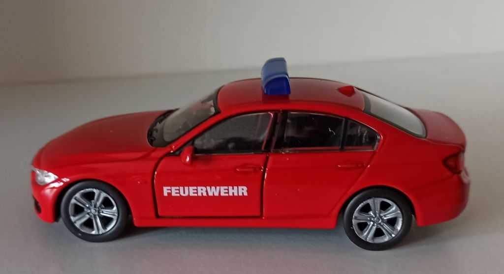 Macheta BMW 335i (F30) Pompieri Germania 2015 - Welly 1/36