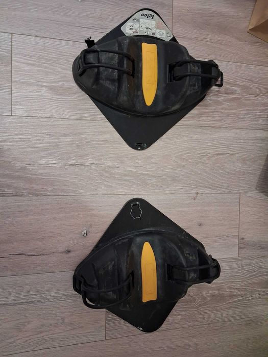 Магнитен ски багажник за 2 чифта ски