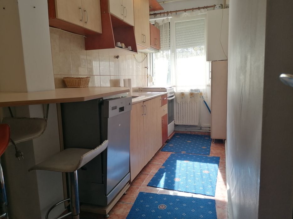 Chirie apartament cu 2 camere, micro 15