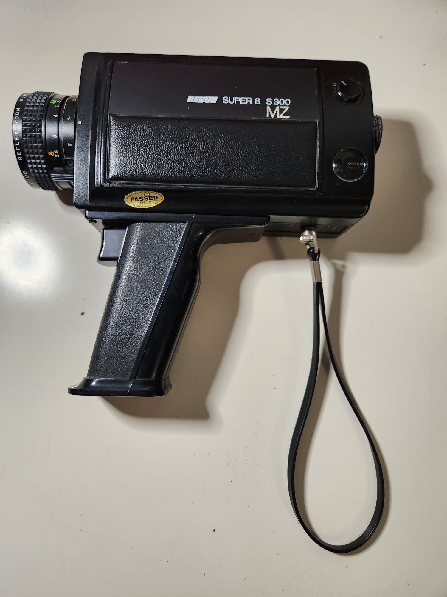 Vand camera Revue Super-8 S300 pt colectie
 comercializat în 1970-71