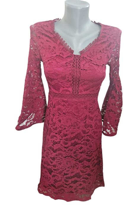 rochie din dantela cu maneci stil clipot, marimea S