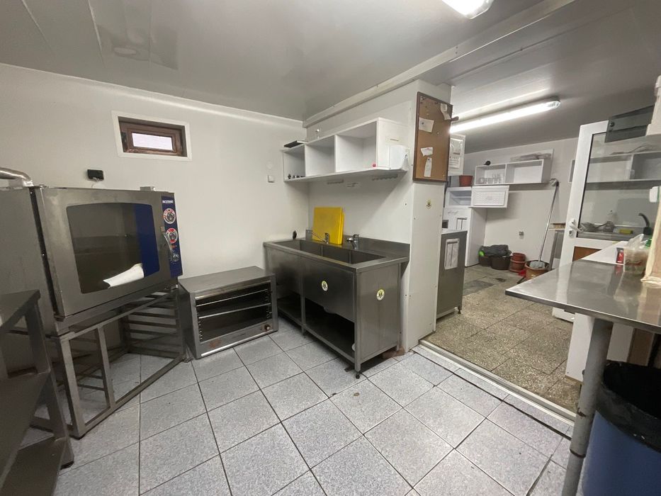 Заведение за хранене