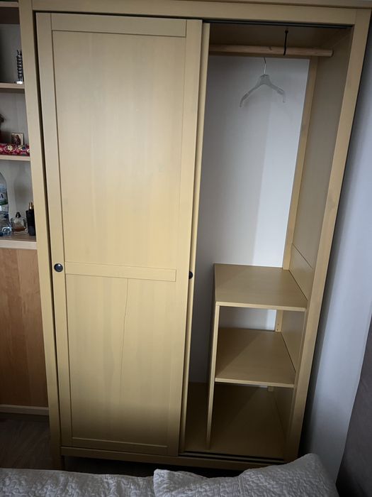 Dulap haine IKEA, in 2 usi din lemn masiv