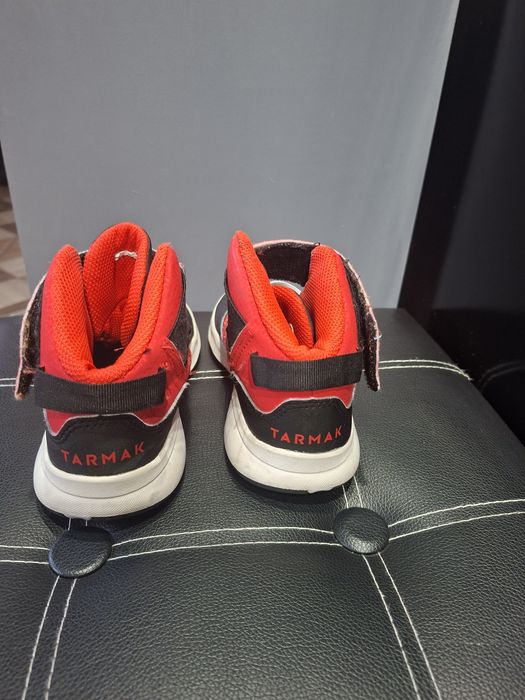 Adidasi de baschet Tarmak