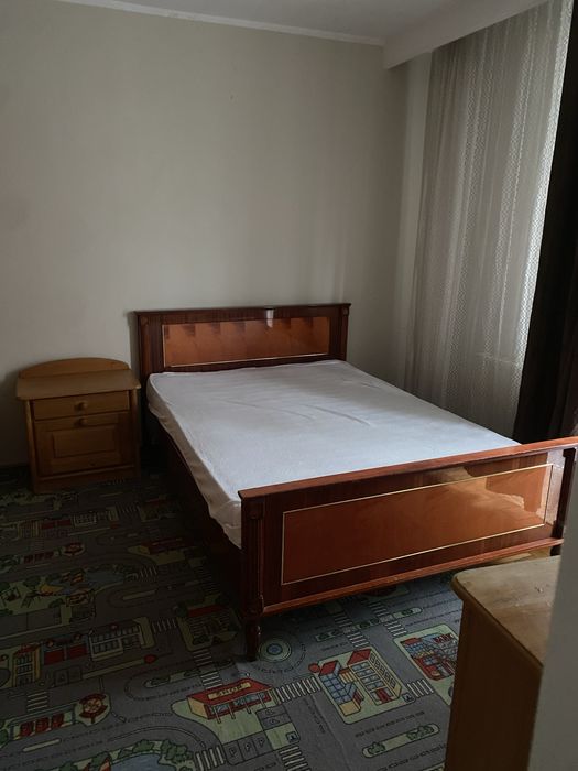 Vand mobila de apartament.