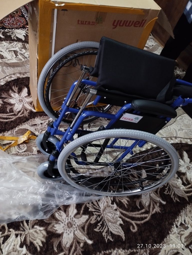 Продам инвалидную коляску новую не пользовались в караоке запечатанная