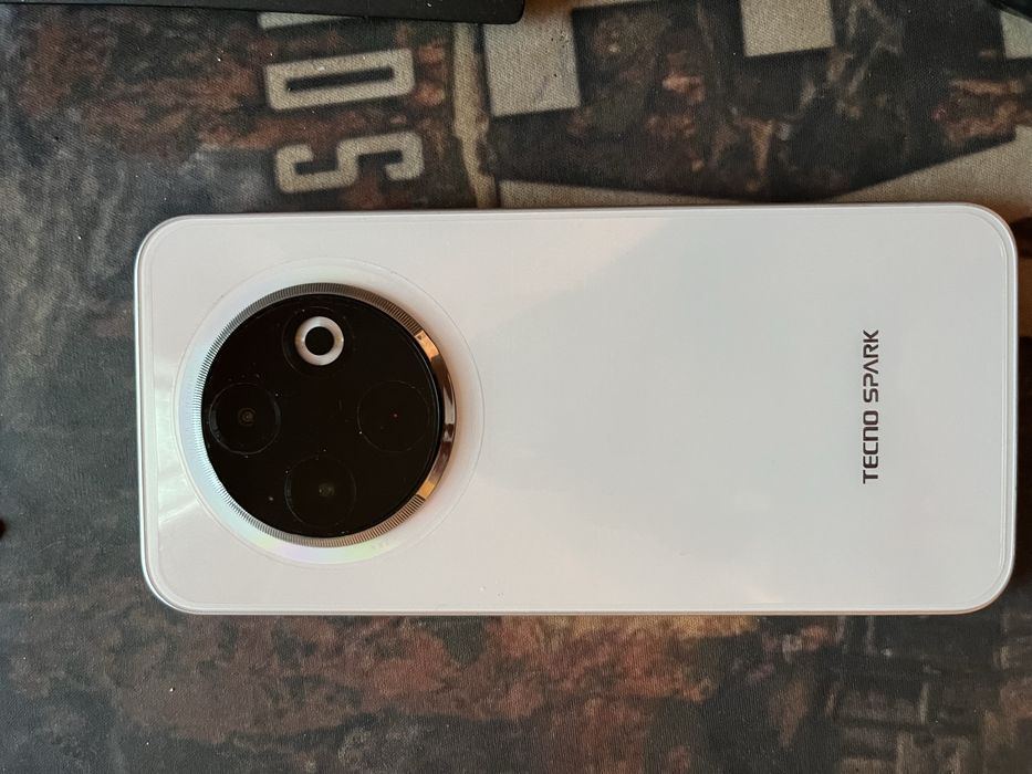 Продам TECNO SPARK 8/256