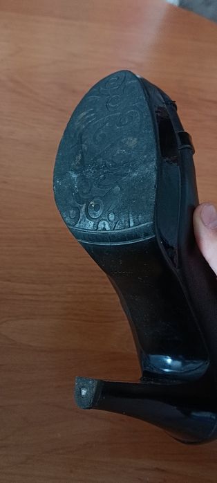 Продам туфли чёрного цвета