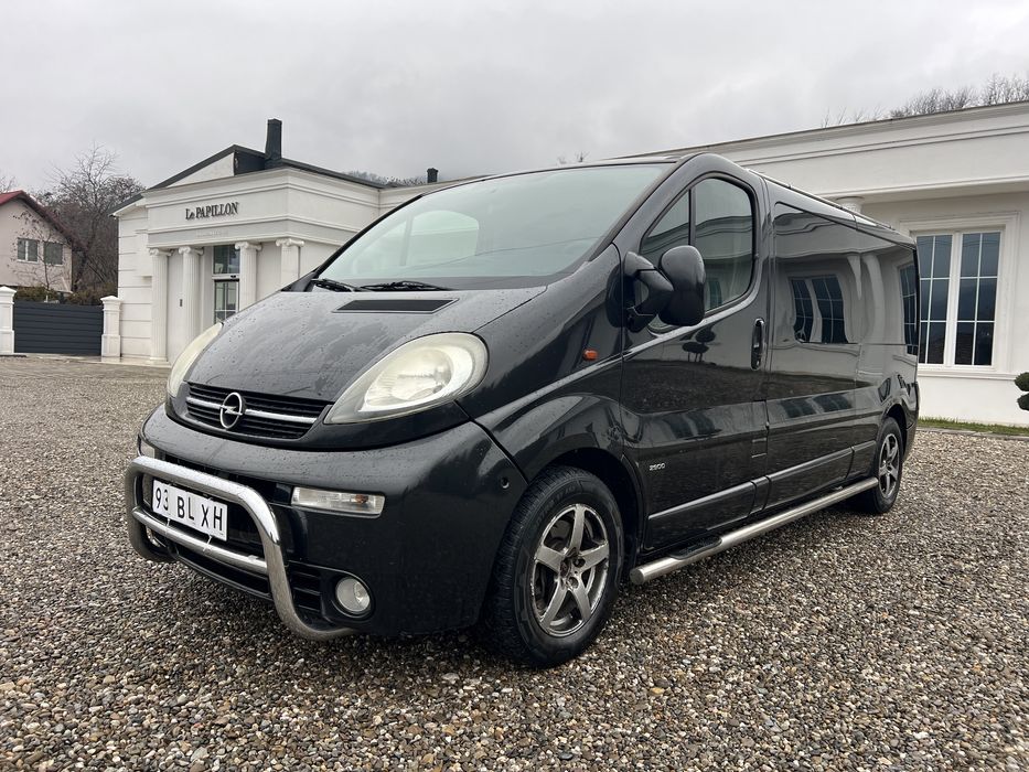 Vivaro lung 5 locuri mixt AC