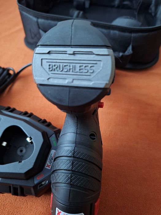 Bormasina de gaurit si insurubat Parkside Perf. Brushless, acum+ incar