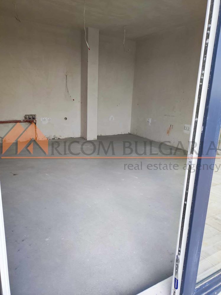 Продава се Двустаен апартамент в Варна, Виница - 76 кв.м за 1645 €/кв.м - Снимка #8