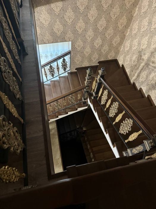 Sotiladi Дом Продаётся Яккасарай махаля Беларык 3,5 Сотки 3 уровня