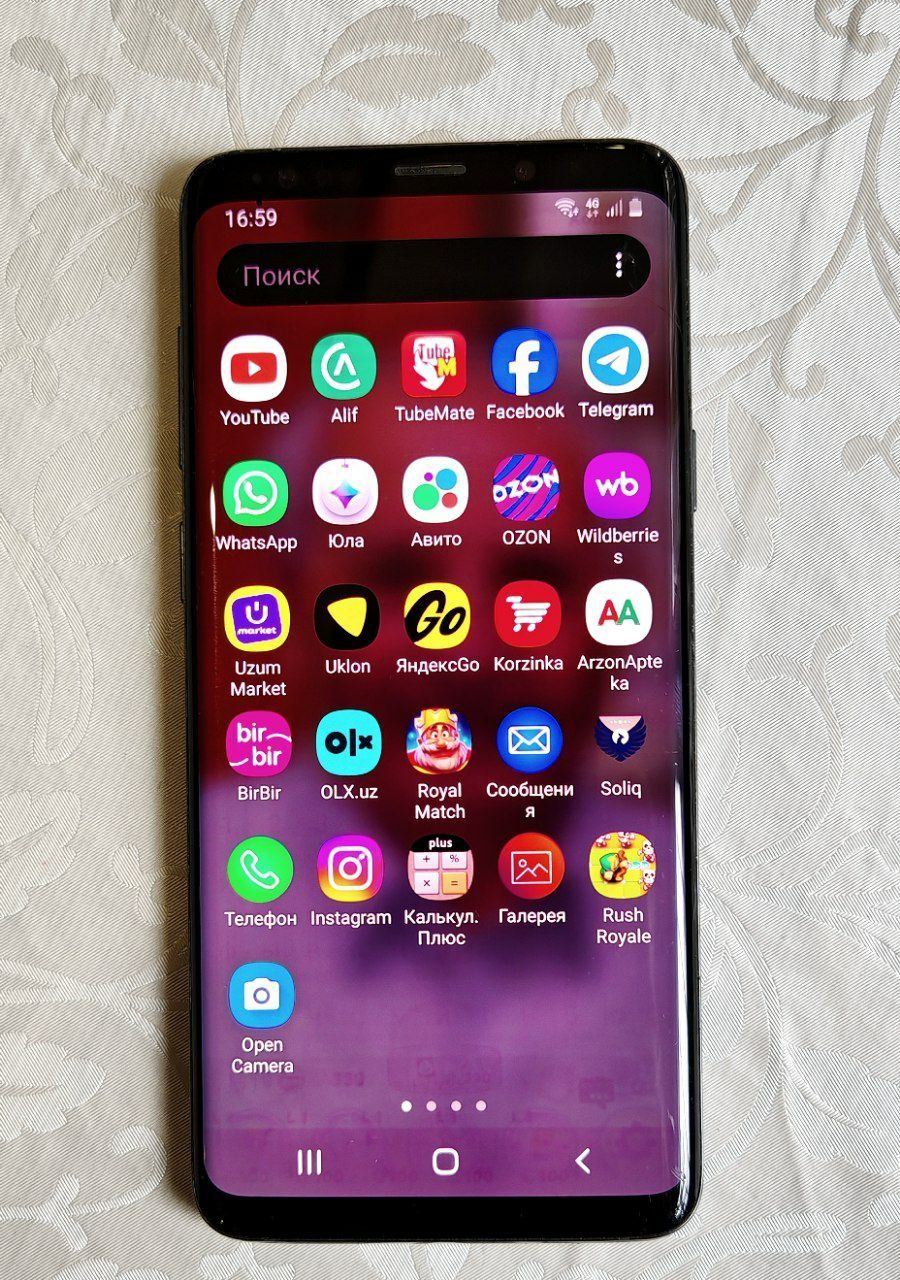 Samsung S9 + полностью в рабочем состоянии.