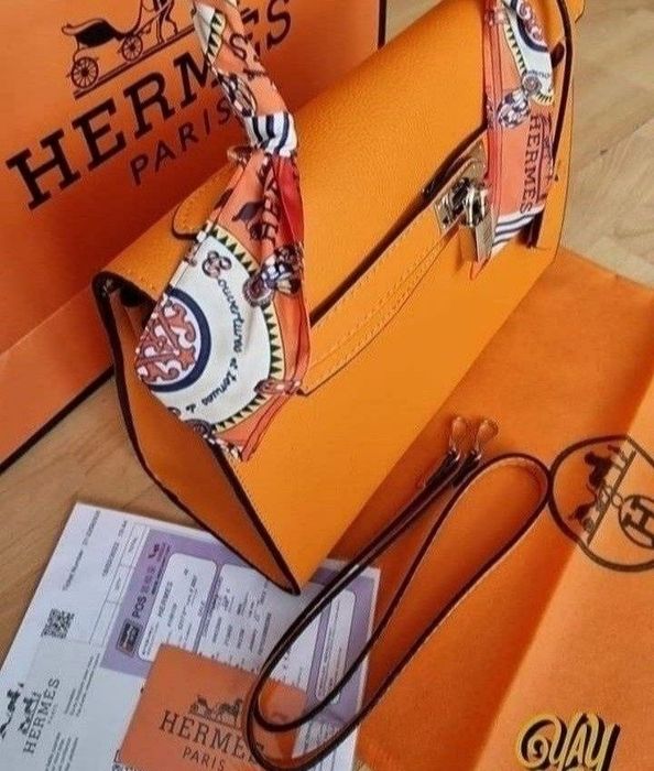 Set dama( geanta +esarfa),cureaua detasabila umăr, saculet, etichetă